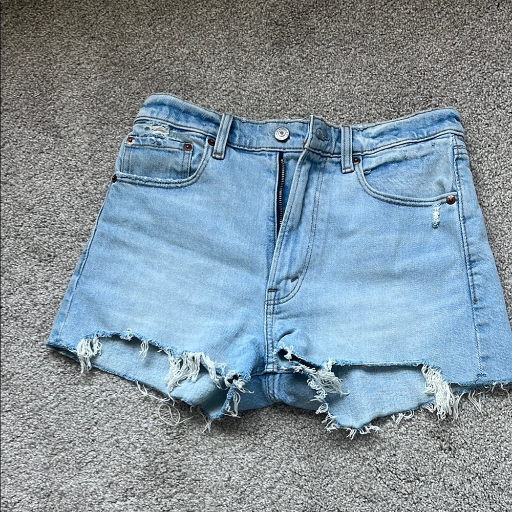 Abercrombie Mom Short High Rise